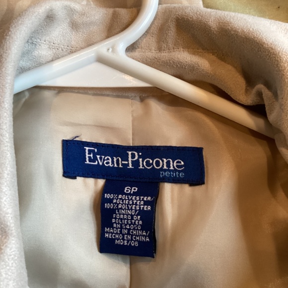 Faux suede jacket, size 6 petite - Picture 3 of 8